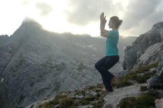 Judith Bergsmann beim Yoga