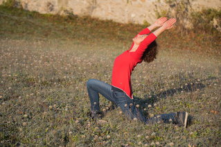 Judith Bergsmann macht Yoga